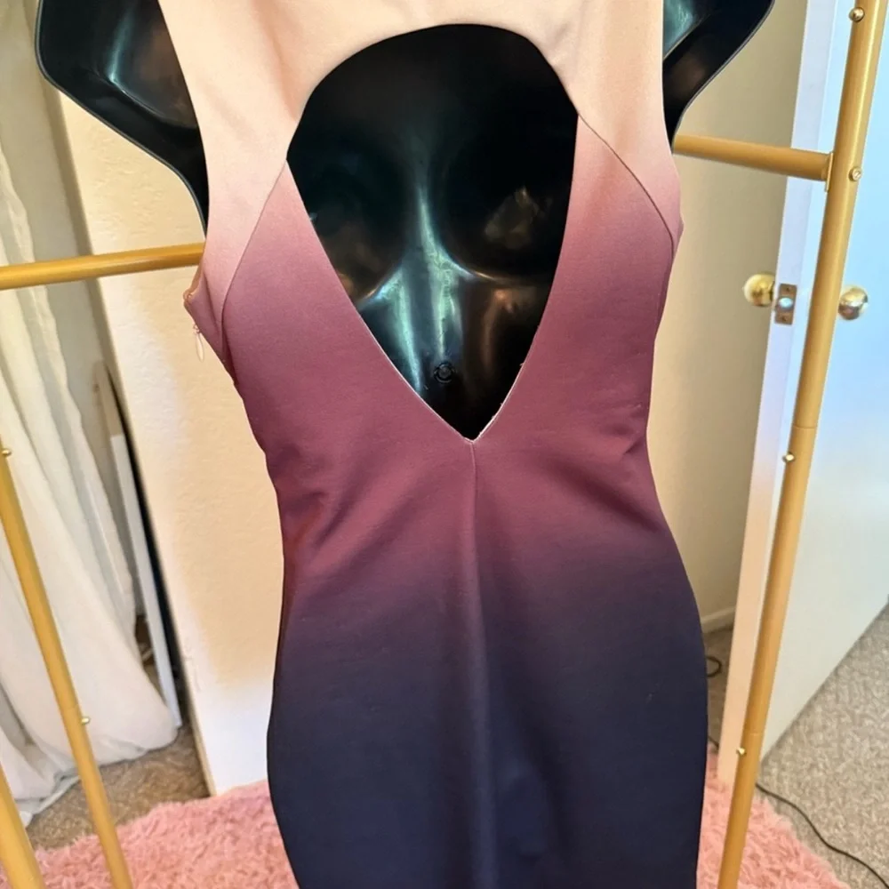 BEBE OMBRÉ SEQUIN GEOMETRIC BODYCON DRESS SZ SMALL OPEN‎ BACK MINI